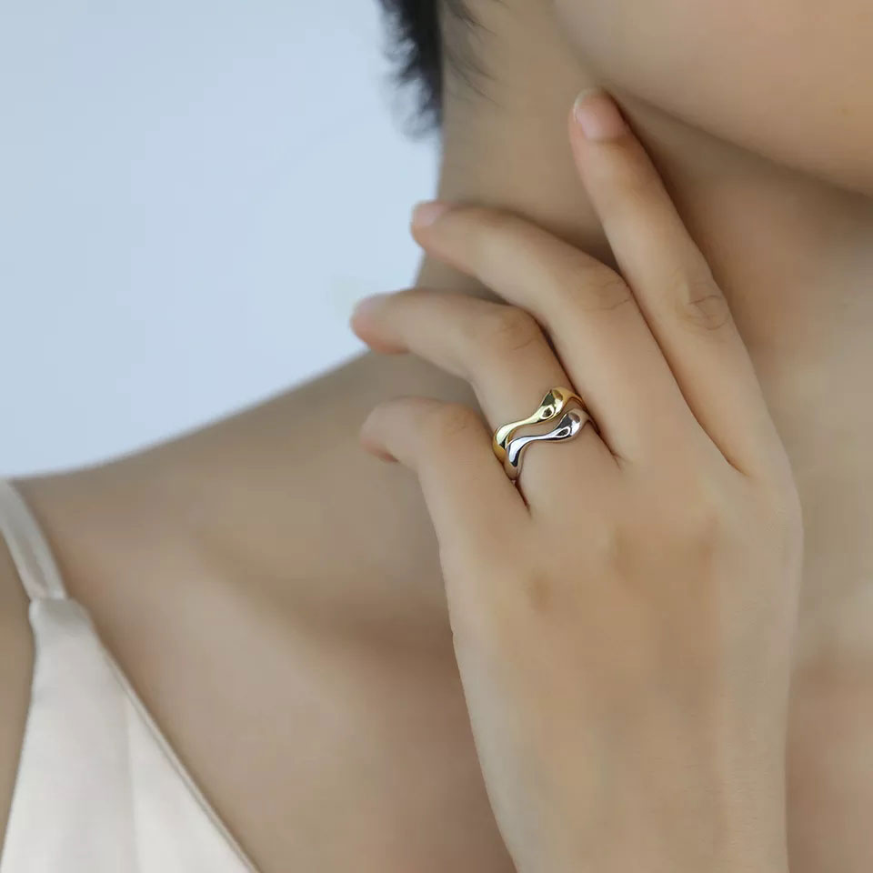 Carisseya | Wave Ring 18K Gold